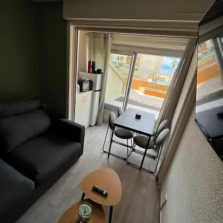 Apartment Le Sergent-studio-piscine-wifi *