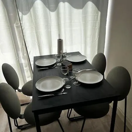 Apartment Le Sergent-studio-piscine-wifi *